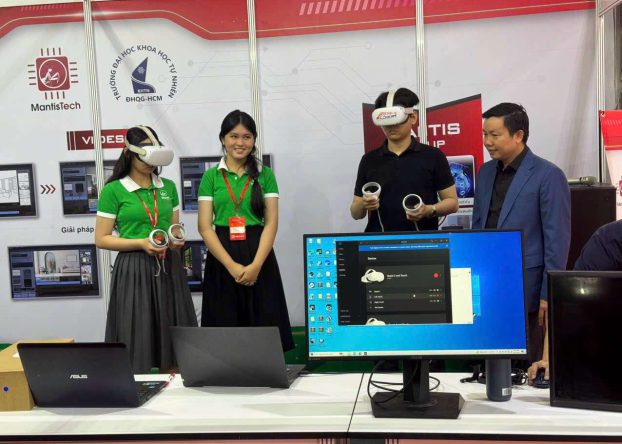 Công nghệ AI, VR, AR Mantis
